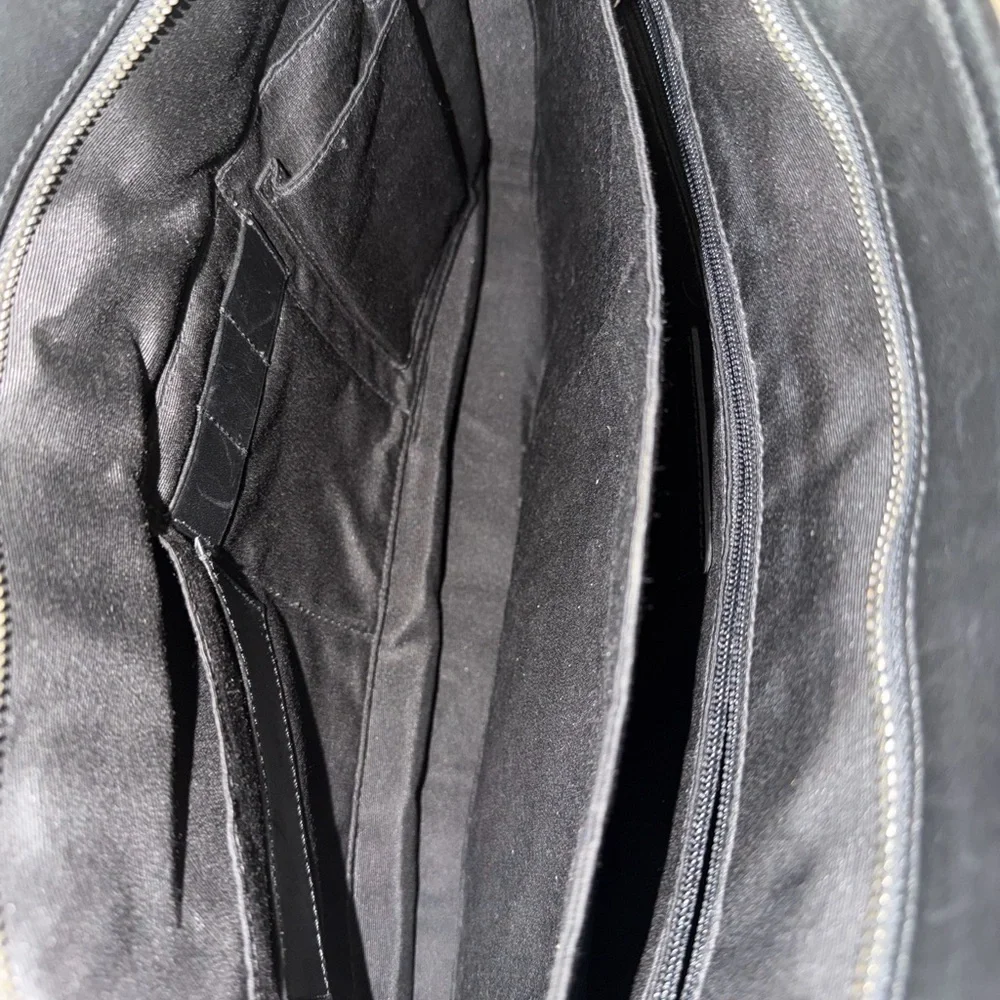 Coach Business 2-way Bag F70374